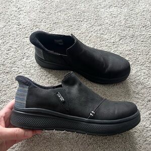 Skechers Women's Size 9.5 Hands Free Slip-ins Skip Cute Wave-Stay Snug Sneaker